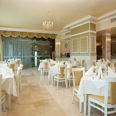 Hotel Mena Palace 4*